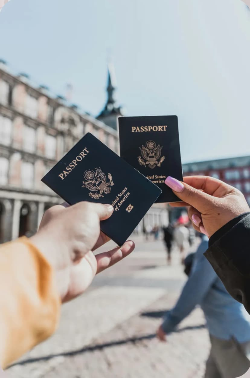 Firma de documentos ante notario público, solicitud de pasaportes para la comunidad latina y otros servicios